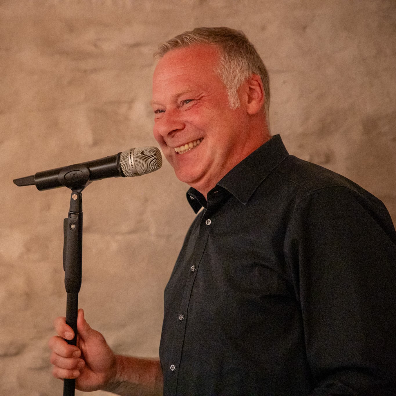 Event- und HochzeitsDJ Jan Eckhardt (DJ Yanek) aus Jena Event- und HochzeitsDJ Jan Eckhardt (DJ Yanek) aus Jena